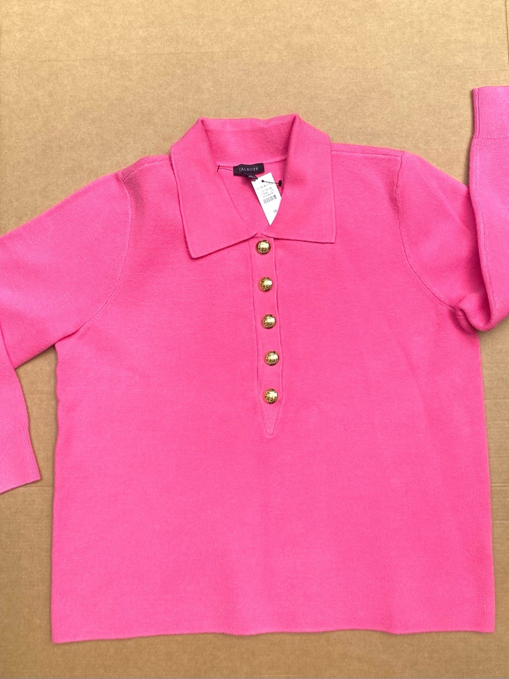 Preppy, Classy Knit Pink TOP with Gold Buttons  Size M  NEW!!